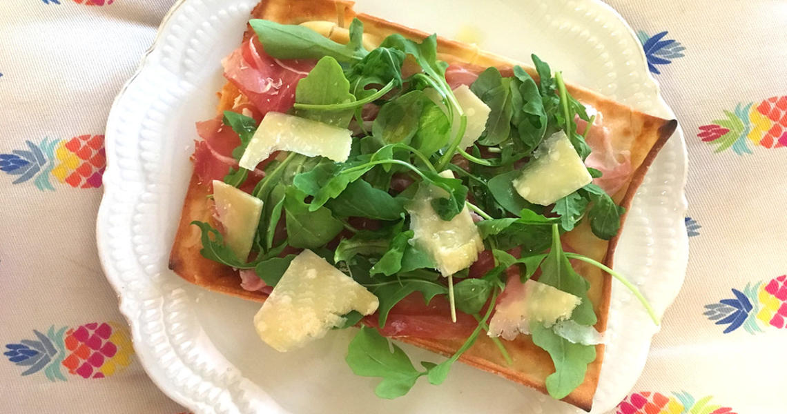 Focaccia col formaggio estiva, Panificio Pasticceria Tossini - Recco